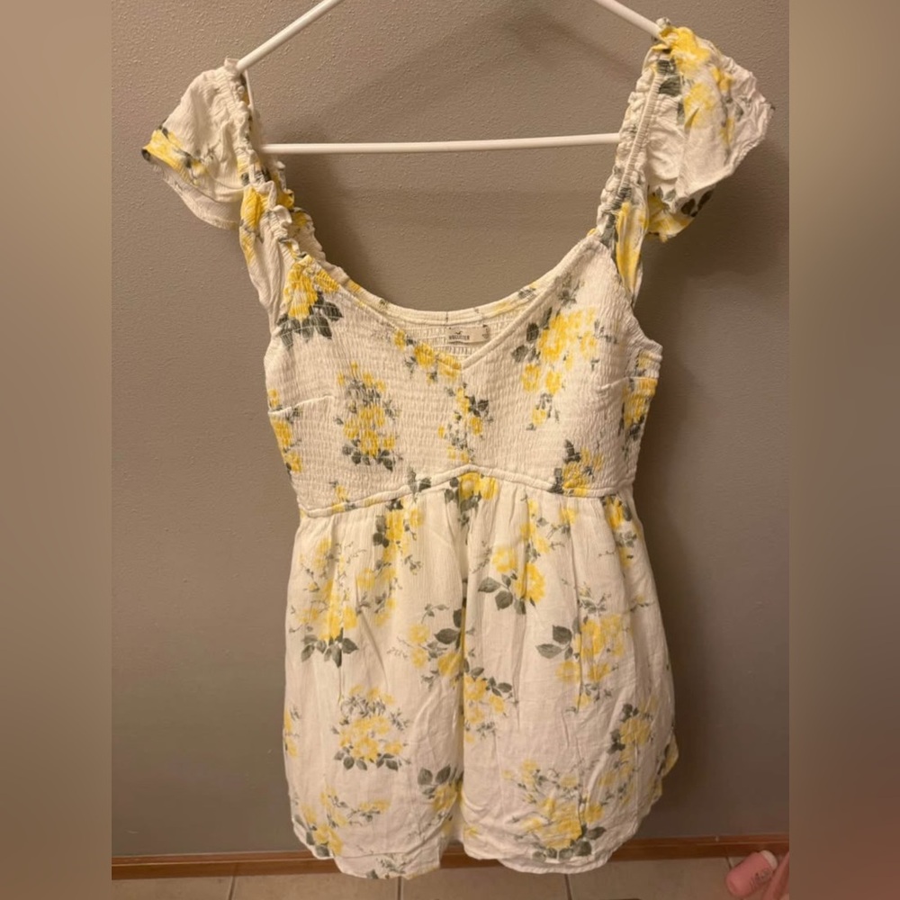 Hollister Floral romper with Yellow Flowers